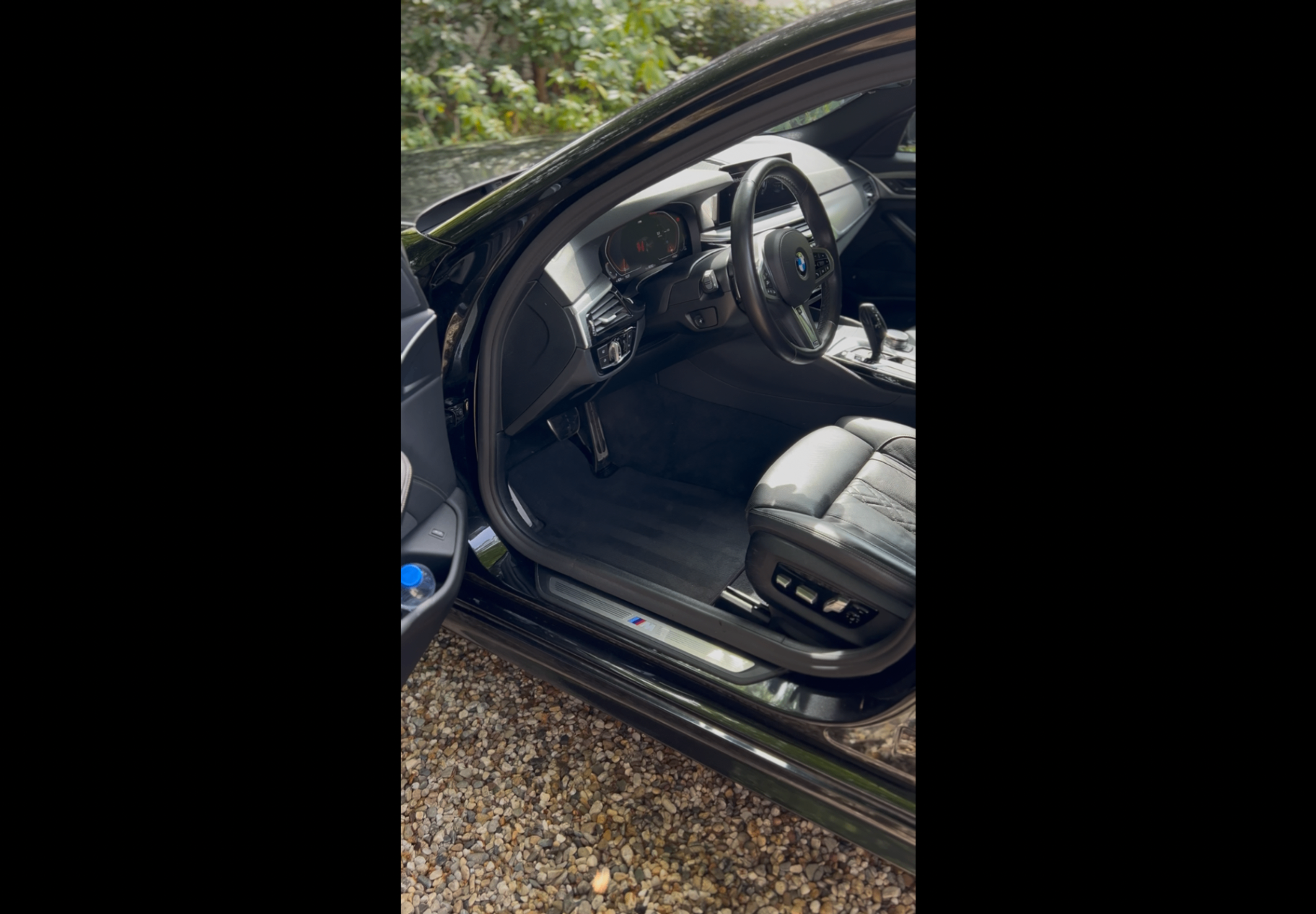 Schoongemaakt BMW interieur na professionele auto detailing